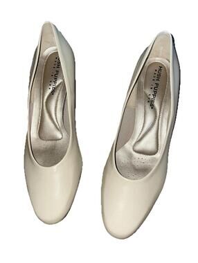 VTG Hush Puppies Dress Shoes Women's 7.5 Beige USA Made